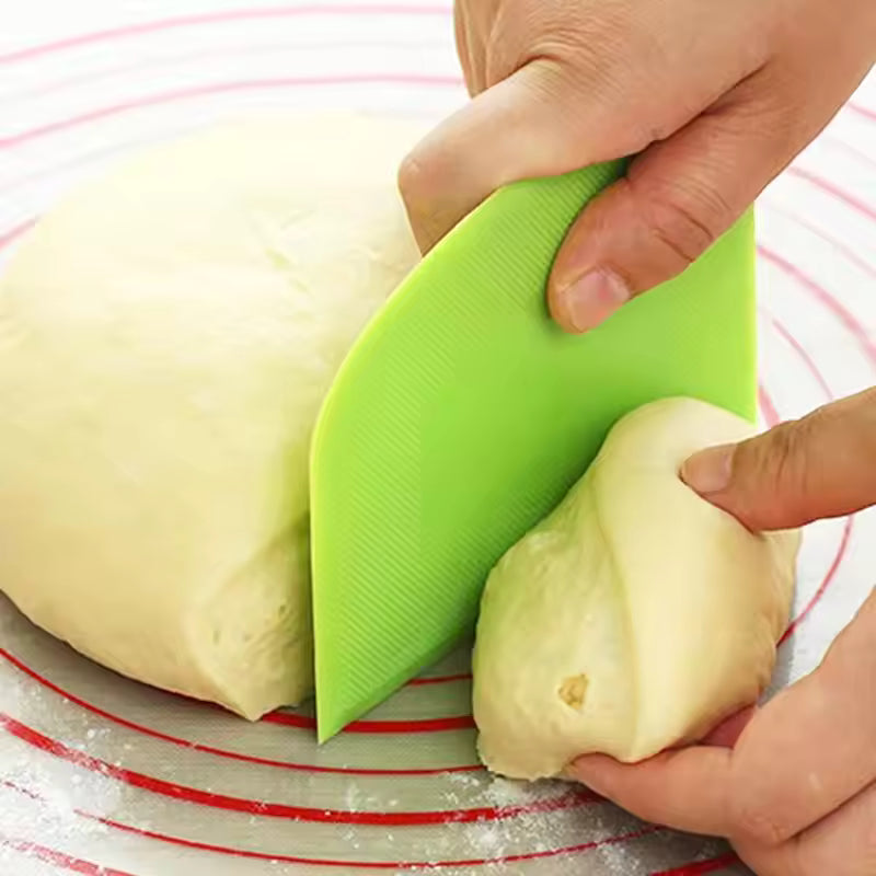 1PC Useful Cream Spatula DIY Pastry Cutters Fondant Dough Scraper